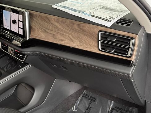 New 2026 Volkswagen Atlas SE FWD image 29