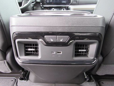 New 2025 GMC Sierra 2500 AT4 w/ AT4 Premium Plus Package image 30