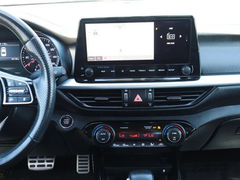 Used 2023 Kia Forte GT-Line w/ GT-Line Premium Package FWD image 16