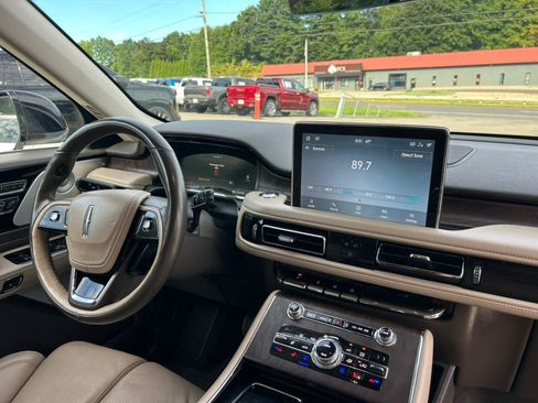 Used 2020 Lincoln Aviator Reserve w/ Equipment Group 202A AWD/4WD image 26