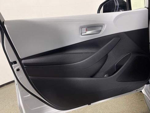 Certified 2026 Toyota Corolla SE w/ Carpet Mat Package (TMS) FWD image 17
