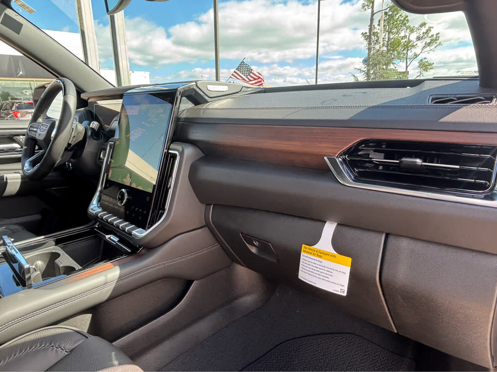 New 2027 GMC Yukon Denali w/ Sun & Power Step Package AWD/4WD image 11