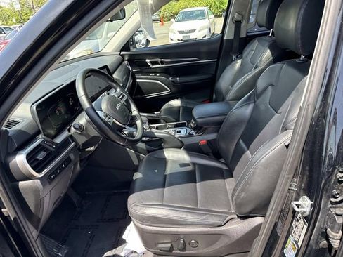 Used 2023 Kia Telluride S w/ S Sunroof Package FWD image 14