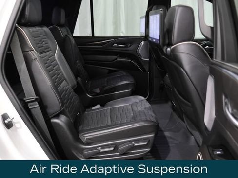 Used 2021 Cadillac Escalade Sport Platinum w/ LPO, ONYX Package AWD/4WD image 21