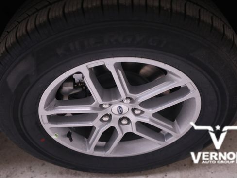 New 2025 Ford Explorer Active image 33