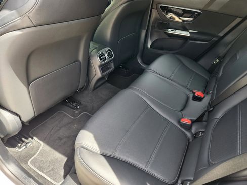 Certified 2025 Mercedes-Benz GLC 300 4MATIC image 8