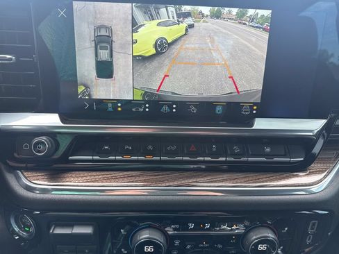 Used 2023 Chevrolet Silverado 1500 LT w/ Z71 Off-Road Package AWD/4WD image 36
