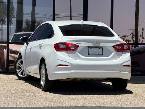 Used 2018 Chevrolet Cruze LT image 10