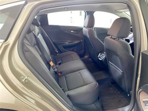 Used 2022 Chevrolet Malibu LT image 31