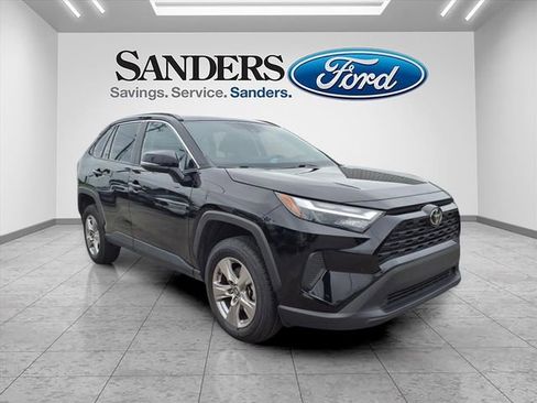 Used 2023 Toyota RAV4 XLE image 1