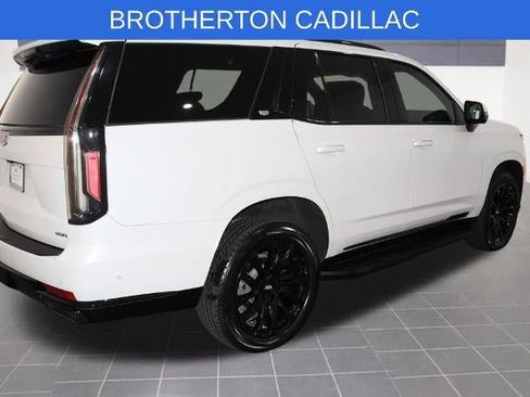 Used 2021 Cadillac Escalade Sport w/ Heavy-Duty Trailer Package AWD/4WD image 8