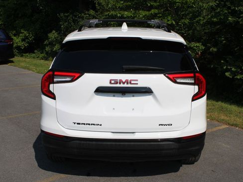 Used 2024 GMC Terrain SLT w/ Elevation Edition AWD/4WD image 6