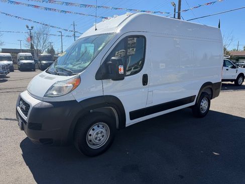 Used 2019 RAM ProMaster 2500 FWD image 3