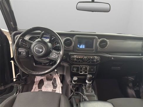 Used 2022 Jeep Gladiator Willys image 14