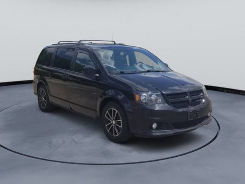 Used 2018 Dodge Grand Caravan GT image 4