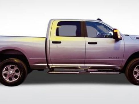 Used 2024 RAM 2500 Big Horn w/ Bed Utility Group image 7