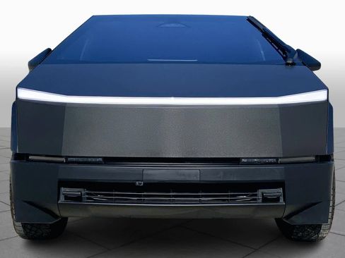 Used 2024 Tesla Cybertruck AWD Crew Cab image 3