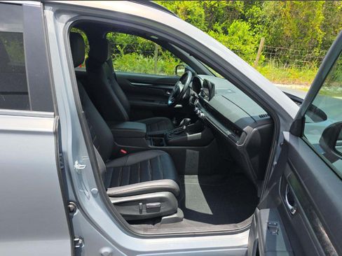 Used 2025 Honda CR-V Sport-L image 9
