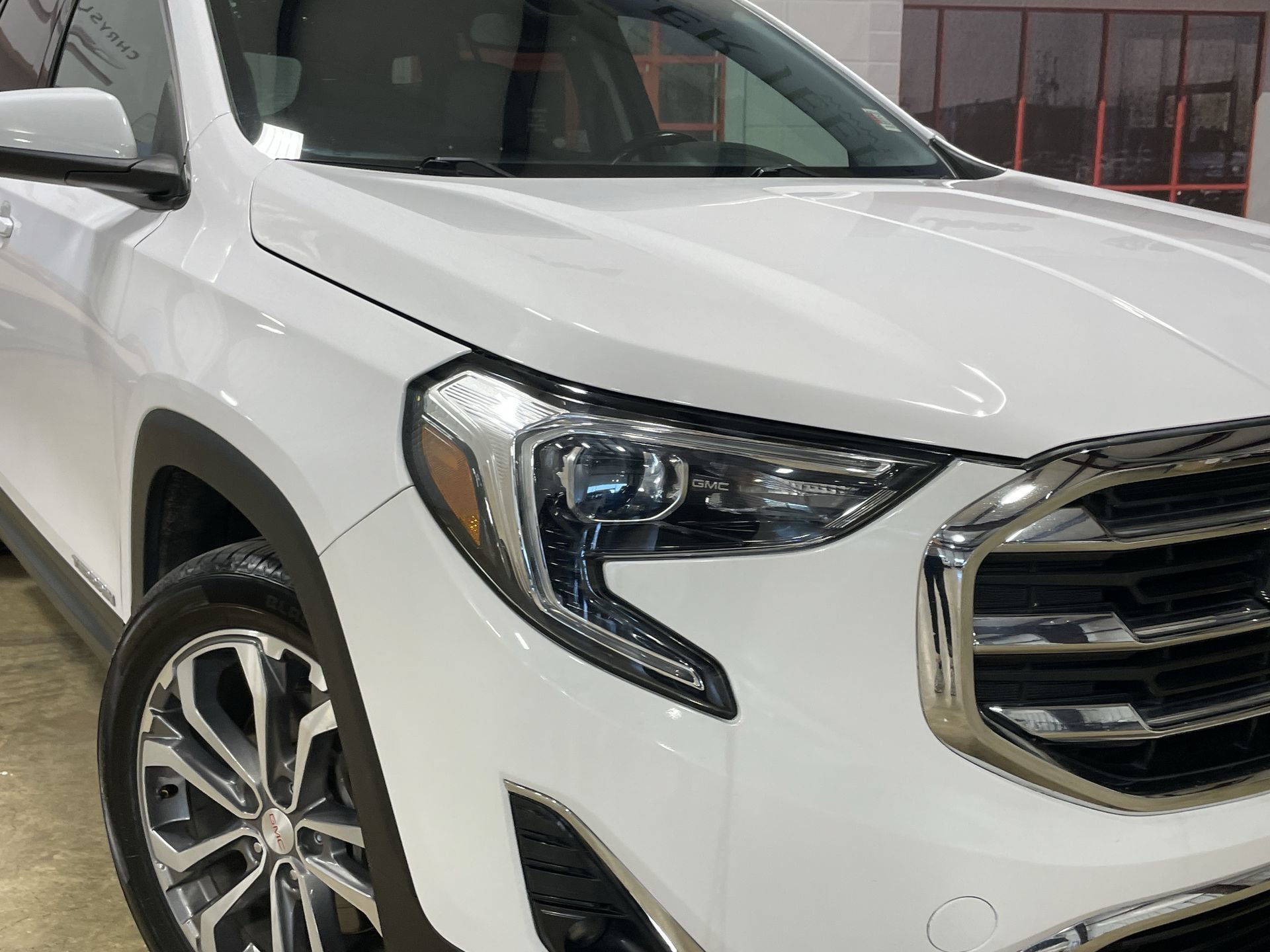 Used 2020 GMC Terrain SLT w/ Preferred Package FWD image 10