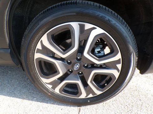 Used 2025 Subaru Ascent Limited AWD/4WD image 11