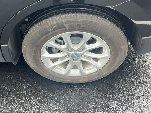 Used 2021 Chevrolet Equinox LS w/ LS Convenience Package image 6