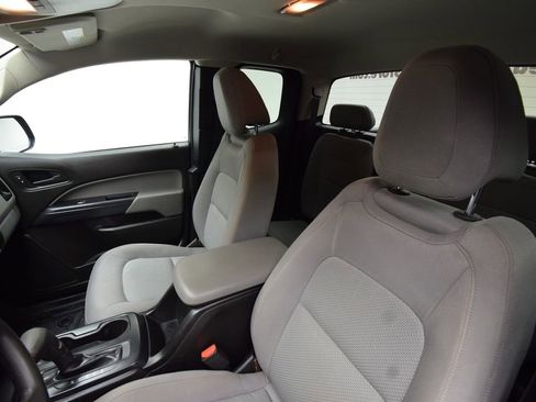 Used 2015 GMC Canyon 4x4 Extended Cab w/ Convenience Package image 17