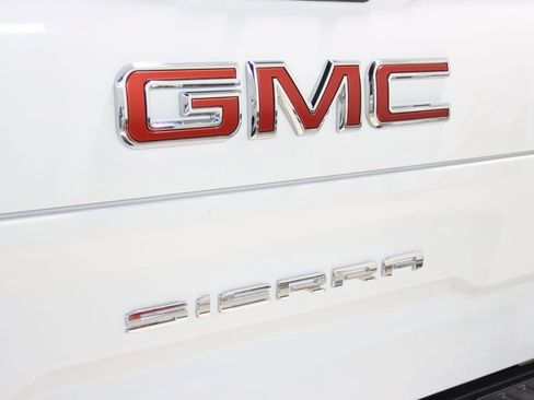 Used 2022 GMC Sierra 1500 AT4 image 11