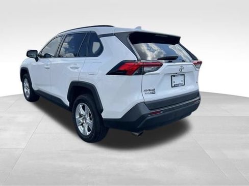 Used 2021 Toyota RAV4 XLE FWD image 5