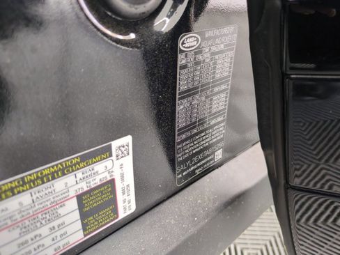 Certified 2026 Land Rover Range Rover Velar Dynamic SE image 29