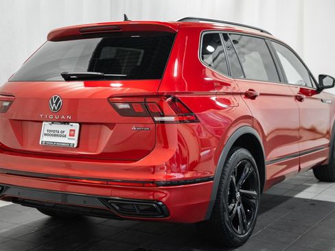 Used 2024 Volkswagen Tiguan SE R-Line image 4