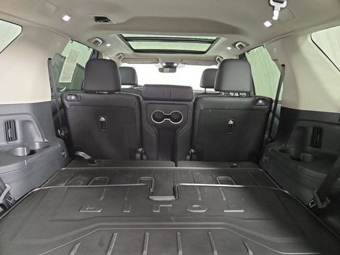 Used 2025 Honda Pilot Touring image 33