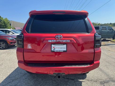 Used 2016 Toyota 4Runner SR5 AWD/4WD image 4