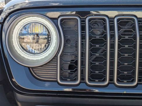 Used 2024 Jeep Wrangler Unlimited Sport AWD/4WD image 11