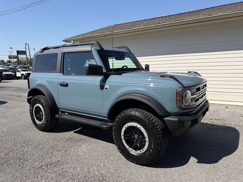 Used 2023 Ford Bronco Big Bend w/ Sasquatch Package AWD/4WD image 2