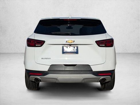 Used 2025 Chevrolet Blazer LT FWD image 7