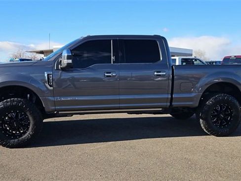 Used 2022 Ford F350 Platinum w/ FX4 Off-Road Package image 5