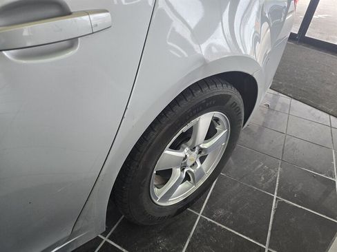 Used 2015 Chevrolet Cruze LS image 25