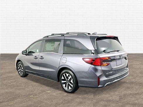 New 2026 Honda Odyssey EX-L image 3