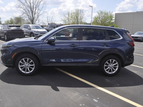 Used 2025 Honda CR-V EX image 4