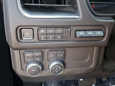 Certified 2023 GMC Yukon XL AT4 w/ AT4 Premium Package AWD/4WD image 29