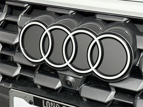 New 2026 Audi Q5 Premium image 14