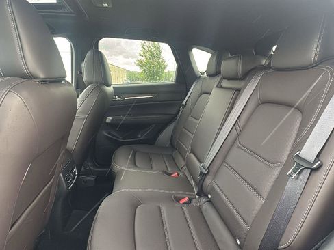 New 2025 MAZDA CX-5 Signature image 15