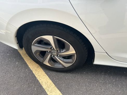 Used 2019 Honda Insight EX image 6