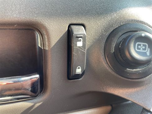 Used 2013 Ford Edge SEL image 55