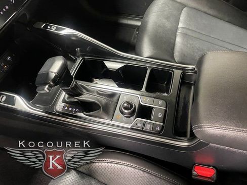 Used 2024 Kia Sorento S image 17