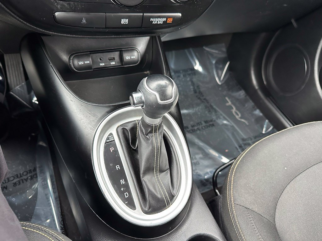 Used 2015 Kia Soul + FWD image 17