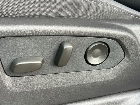 New 2026 GMC Sierra 1500 Elevation image 11