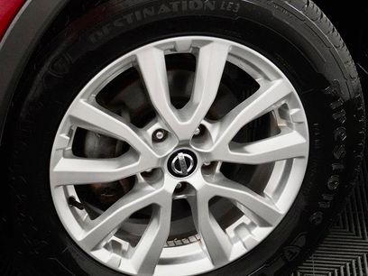 Used 2017 Nissan Rogue SV