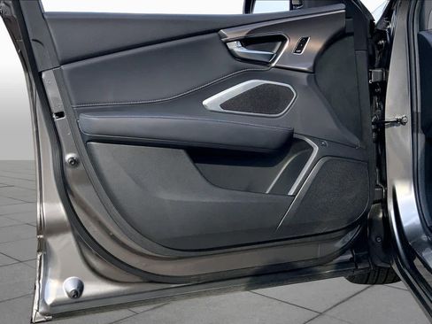 Used 2025 Acura RDX SH-AWD image 21
