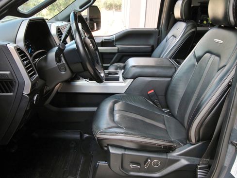 Used 2021 Ford F250 Platinum image 24